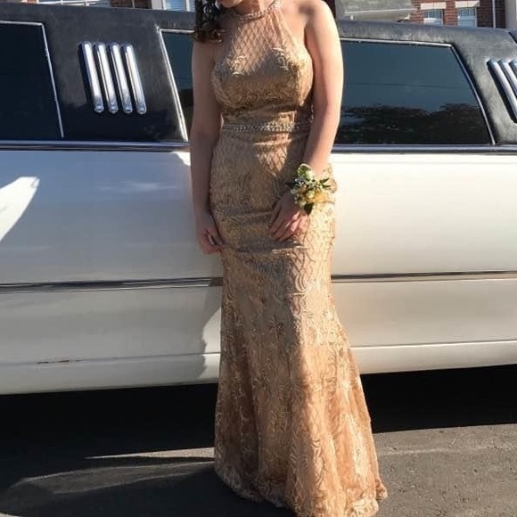 GOLD PROM DRESS ✨ - Wedding - Picture 2 of 3
